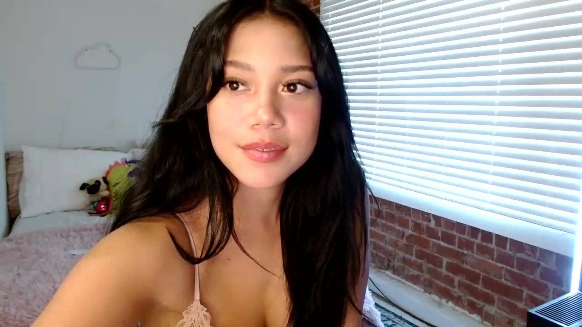 Gallery image thumbnail from Lucyy_fer's myfreecams stream on, 07/01/2023, 03:22 image 5 of 20