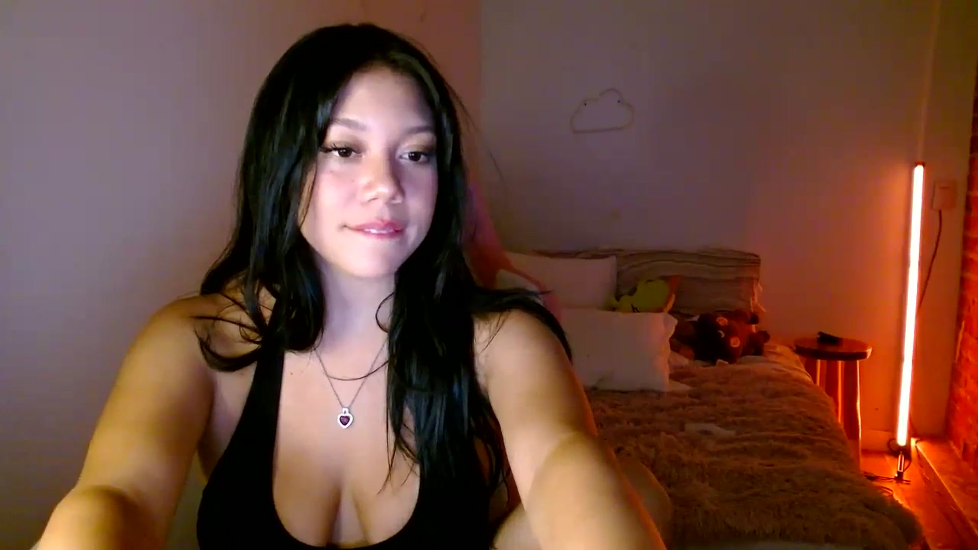 Gallery image thumbnail from Lucyy_fer's myfreecams stream on, 07/10/2023, 06:01 image 3 of 20