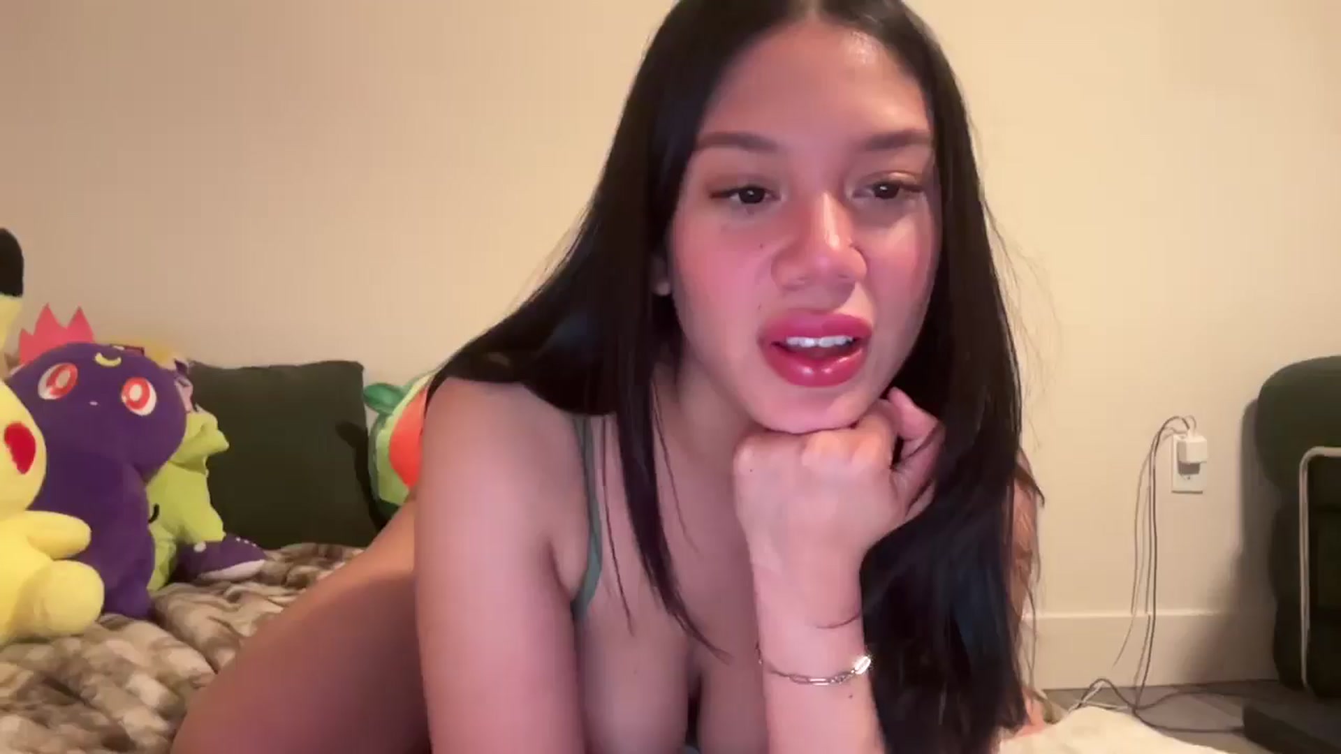 Gallery image thumbnail from Lucyy_fer's myfreecams stream on, 01/22/2026, 05:56 image 1 of 20
