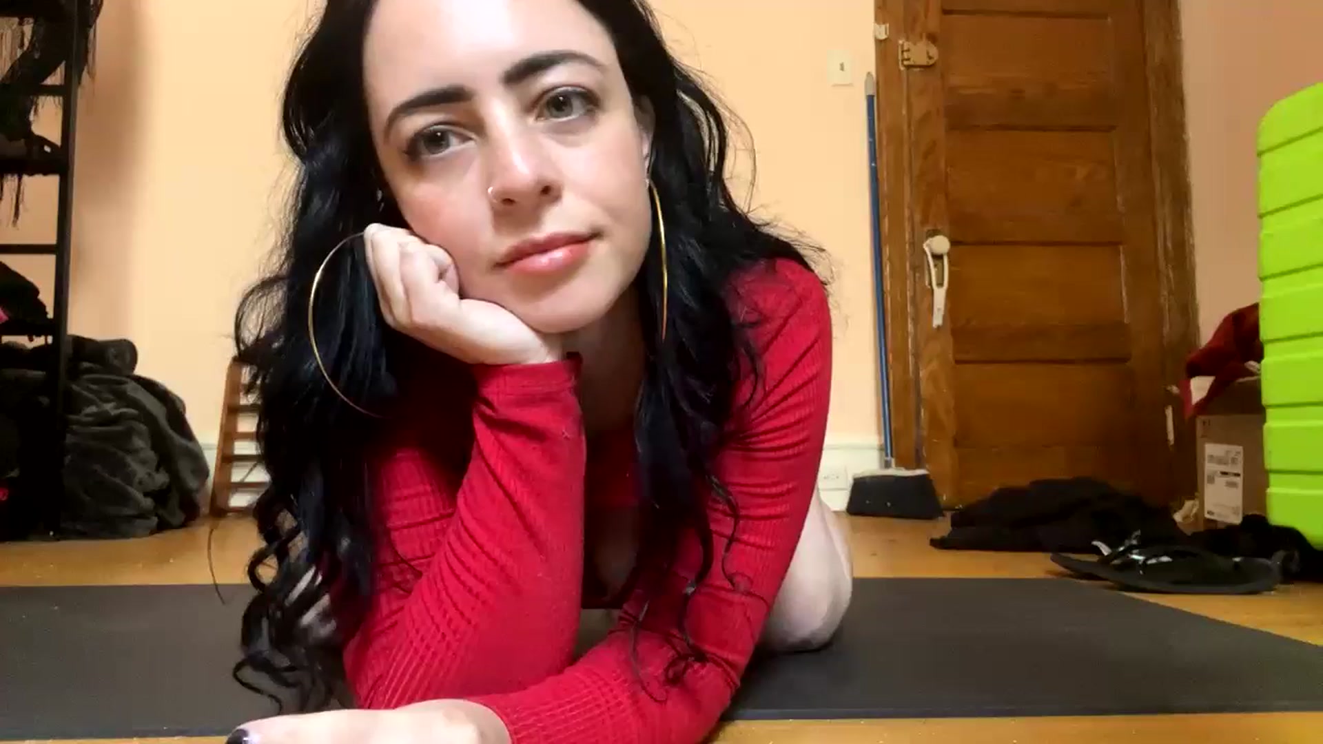Gallery image thumbnail from LuisaThorneX's myfreecams stream on, 05/13/2024, 16:00 image 17 of 20