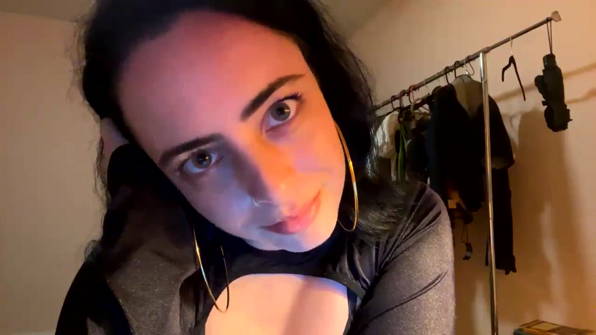 Gallery image thumbnail from LuisaThorneX's myfreecams stream on, 05/15/2024, 24:27 image 14 of 20
