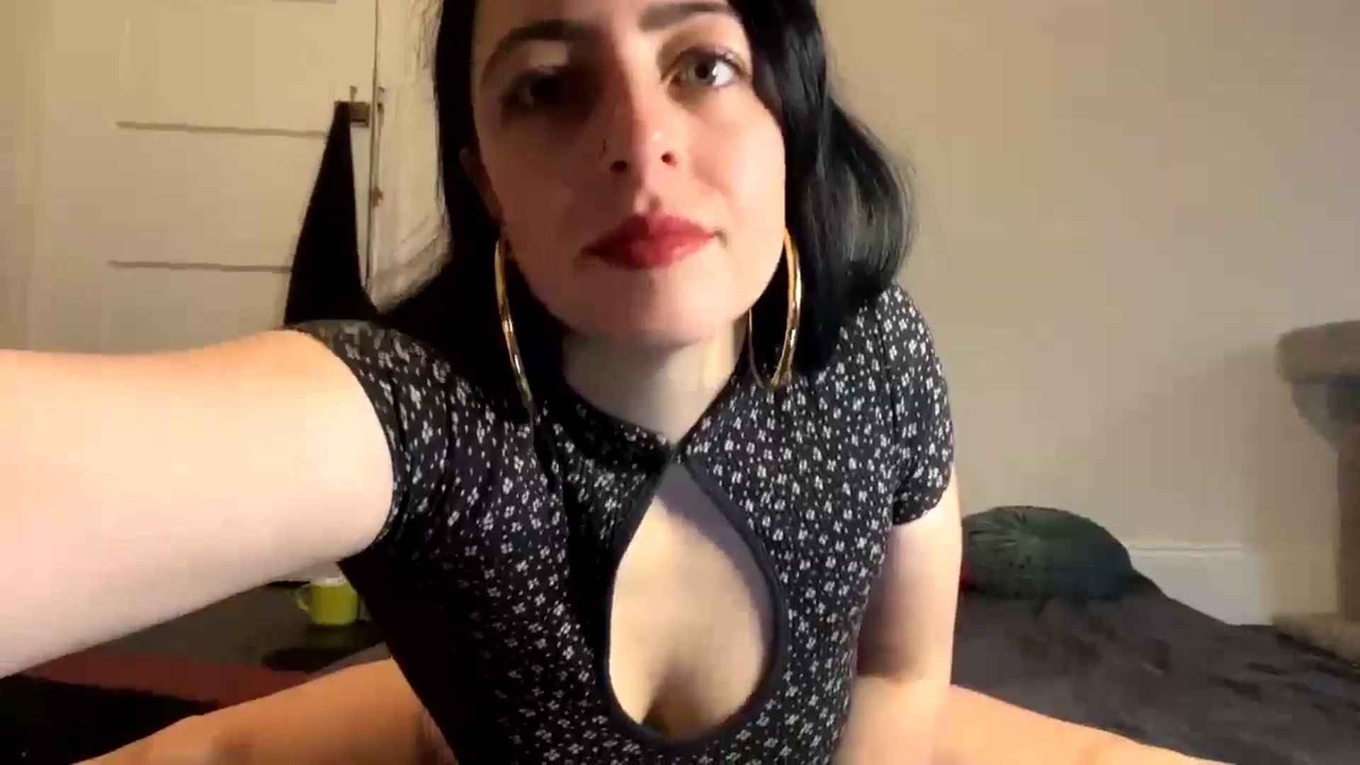 Gallery image thumbnail from LuisaThorneX's myfreecams stream on, 11/14/2024, 12:29 image 13 of 20