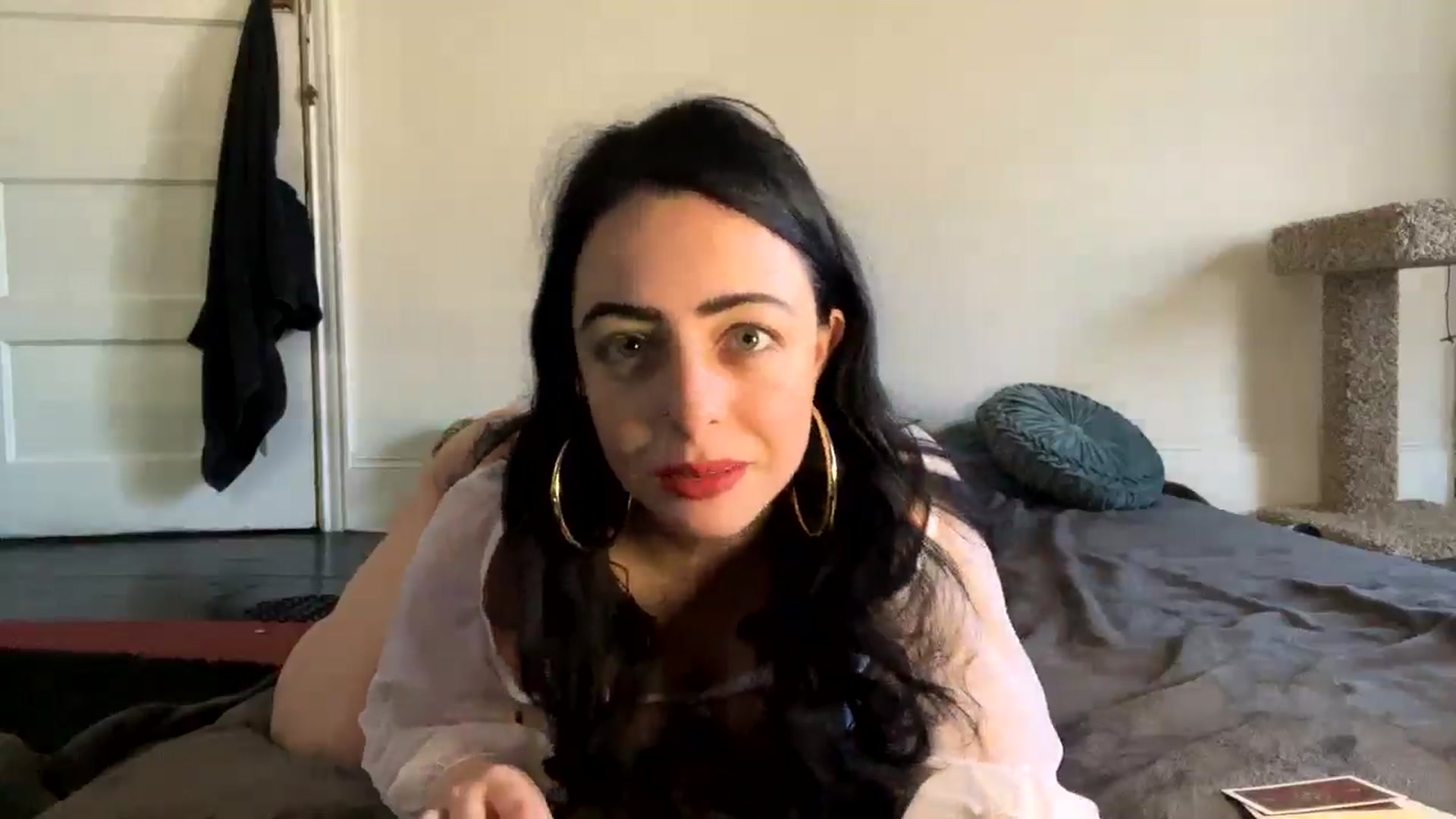 Gallery image thumbnail from LuisaThorneX's myfreecams stream on, 12/14/2024, 16:38 image 10 of 20