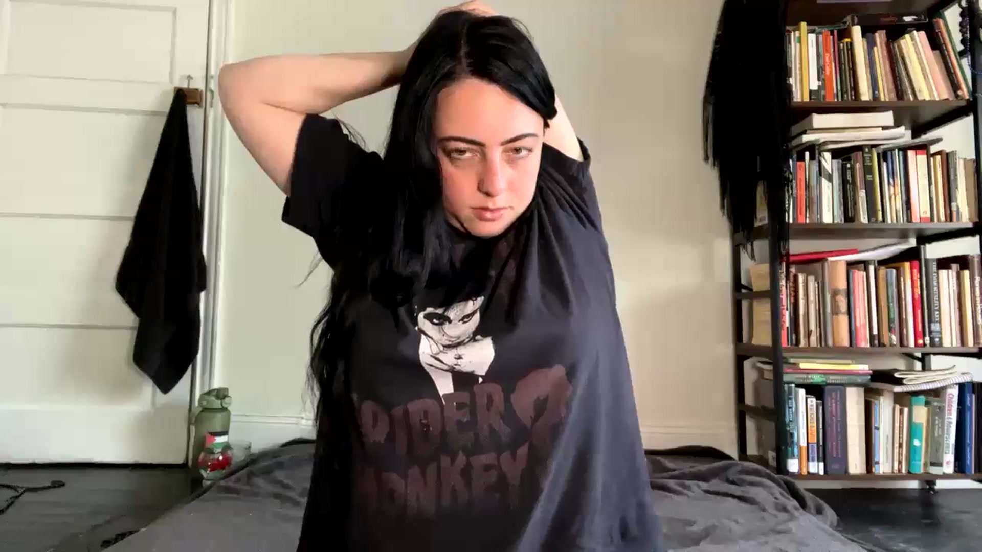 Gallery image thumbnail from LuisaThorneX's myfreecams stream on, 05/02/2025, 12:36 image 9 of 20