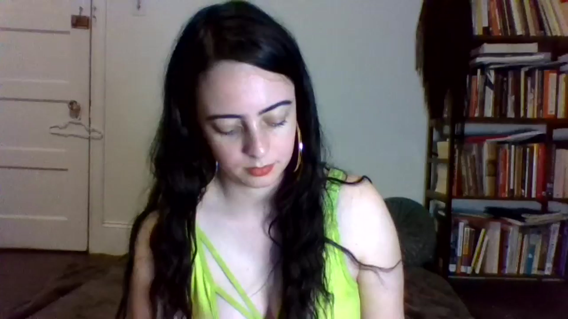 Gallery image thumbnail from LuisaThorneX's myfreecams stream on, 05/05/2025, 01:31 image 17 of 20