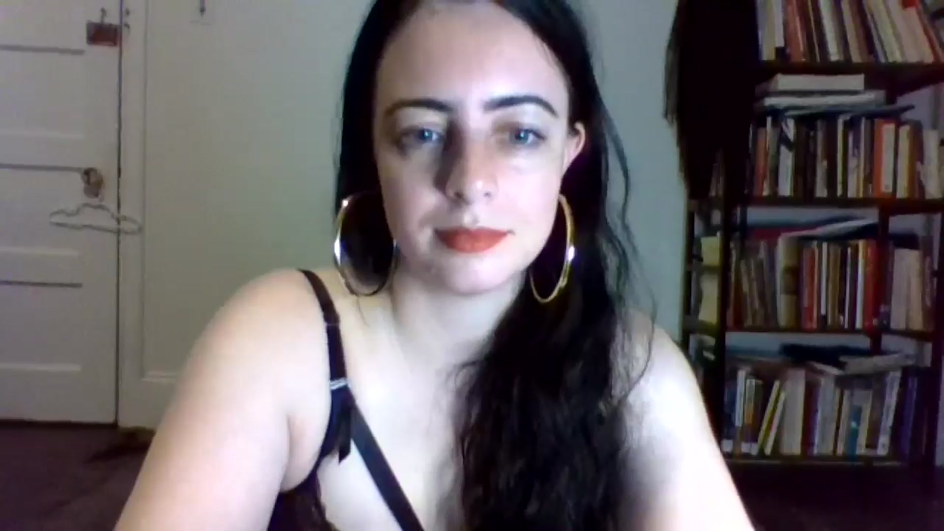 Gallery image thumbnail from LuisaThorneX's myfreecams stream on, 05/05/2025, 01:31 image 5 of 20