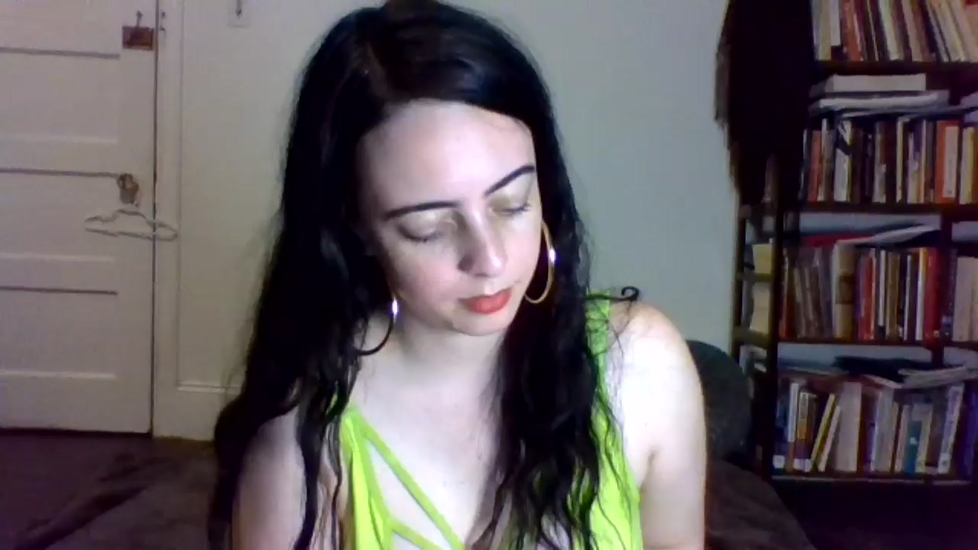 Gallery image thumbnail from LuisaThorneX's myfreecams stream on, 05/05/2025, 01:31 image 18 of 20