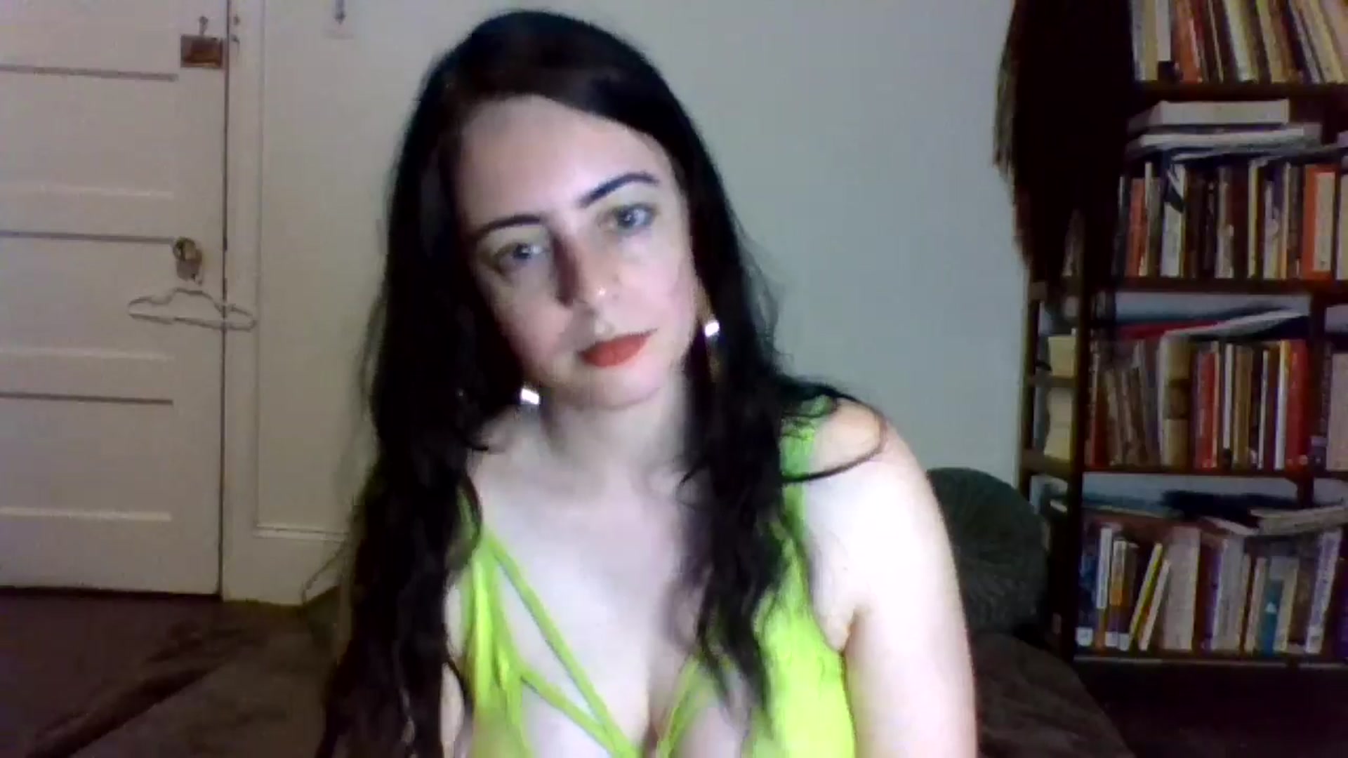 Gallery image thumbnail from LuisaThorneX's myfreecams stream on, 05/05/2025, 01:31 image 15 of 20