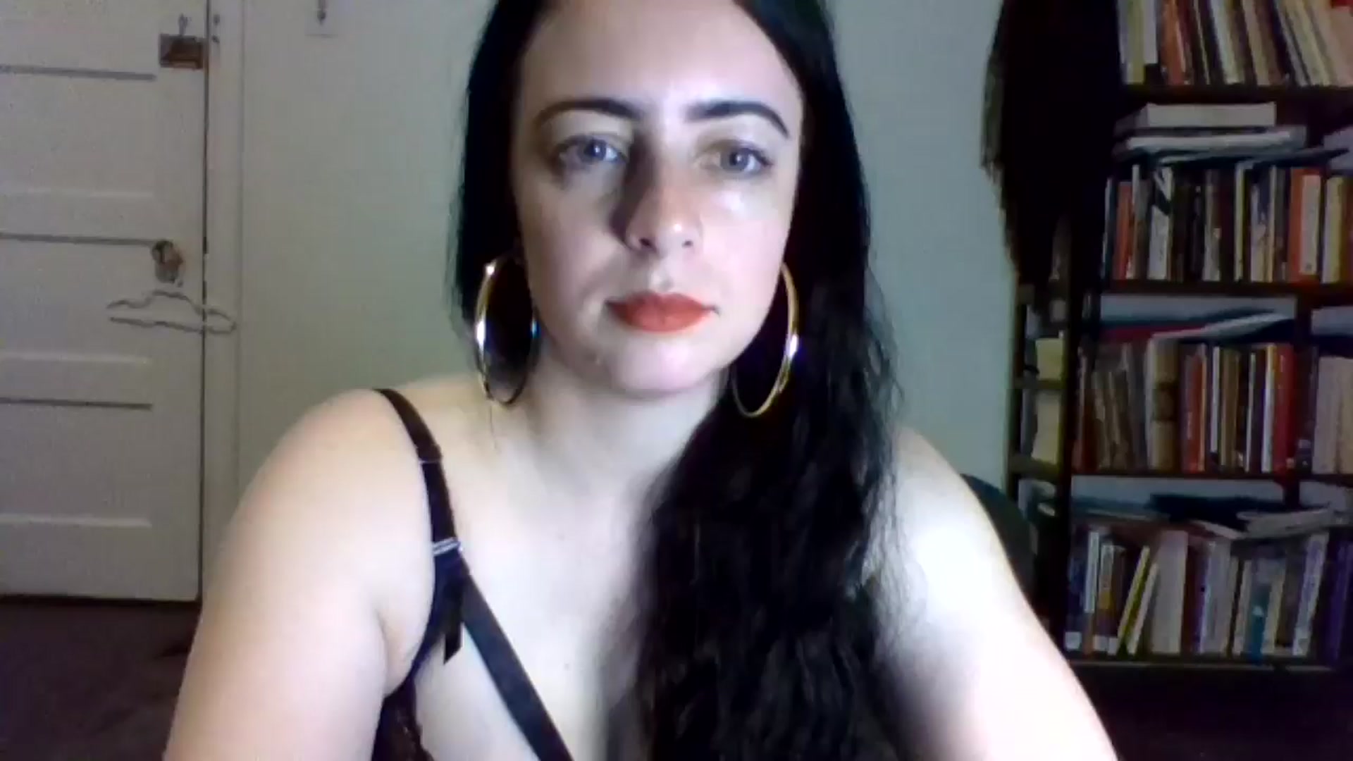 Gallery image thumbnail from LuisaThorneX's myfreecams stream on, 05/05/2025, 01:31 image 3 of 20