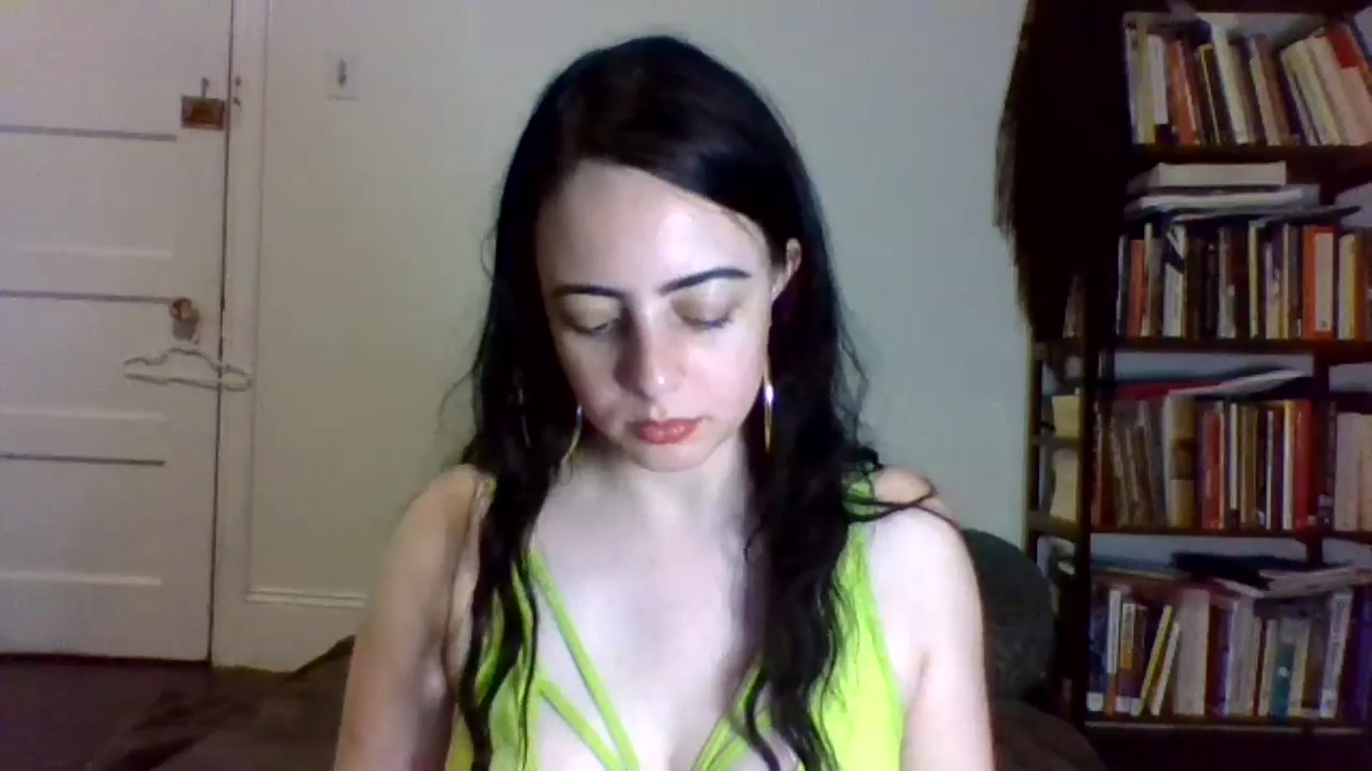 Gallery image thumbnail from LuisaThorneX's myfreecams stream on, 05/05/2025, 01:31 image 14 of 20