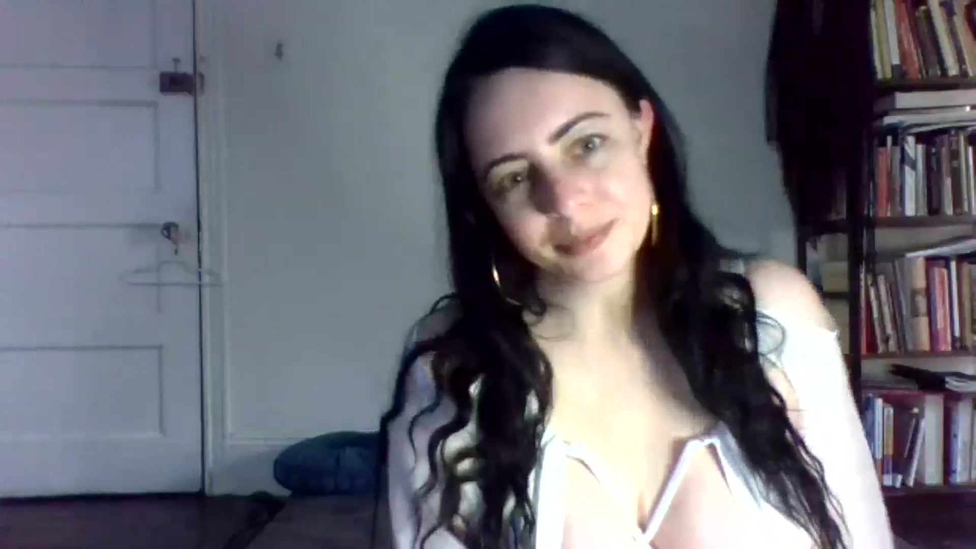 Gallery image thumbnail from LuisaThorneX's myfreecams stream on, 05/07/2025, 23:52 image 7 of 20