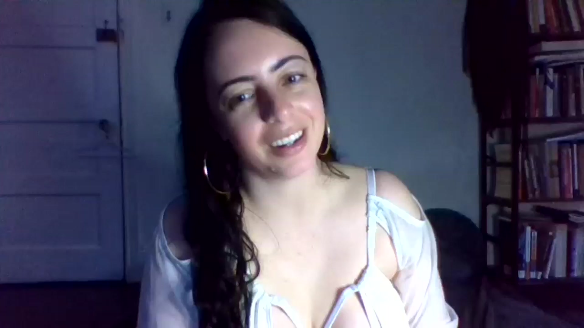 Gallery image thumbnail from LuisaThorneX's myfreecams stream on, 05/07/2025, 23:52 image 19 of 20