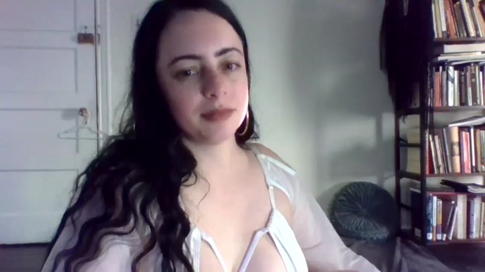 Gallery image thumbnail from LuisaThorneX's myfreecams stream on, 05/07/2025, 23:52 image 2 of 20