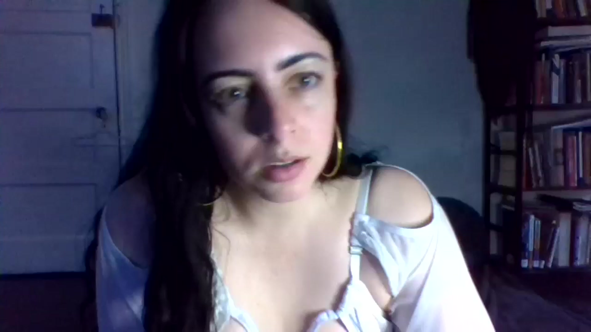 Gallery image thumbnail from LuisaThorneX's myfreecams stream on, 05/07/2025, 23:52 image 17 of 20