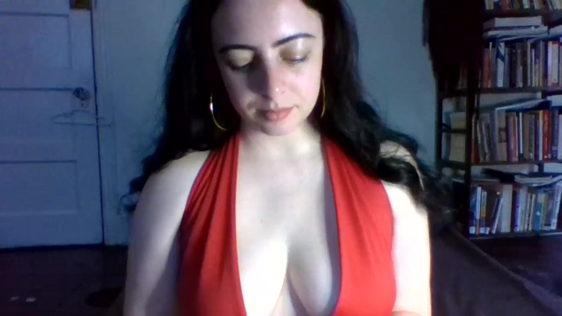 Gallery image thumbnail from LuisaThorneX's myfreecams stream on, 05/13/2025, 11:24 image 13 of 20