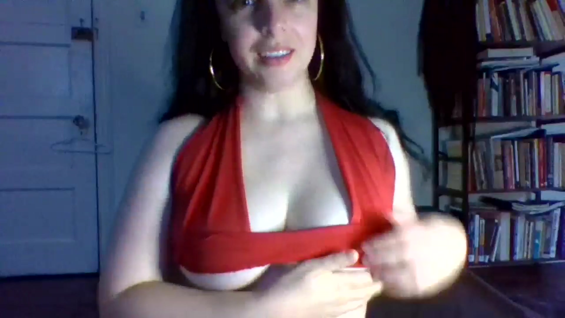 Gallery image thumbnail from LuisaThorneX's myfreecams stream on, 05/13/2025, 11:24 image 3 of 20
