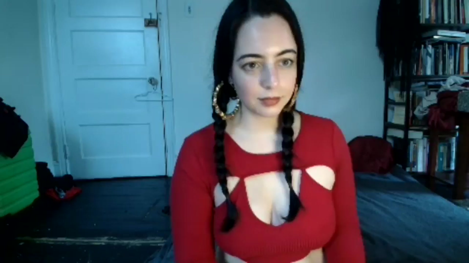 Gallery image thumbnail from LuisaThorneX's myfreecams stream on, 07/20/2025, 12:26 image 10 of 20