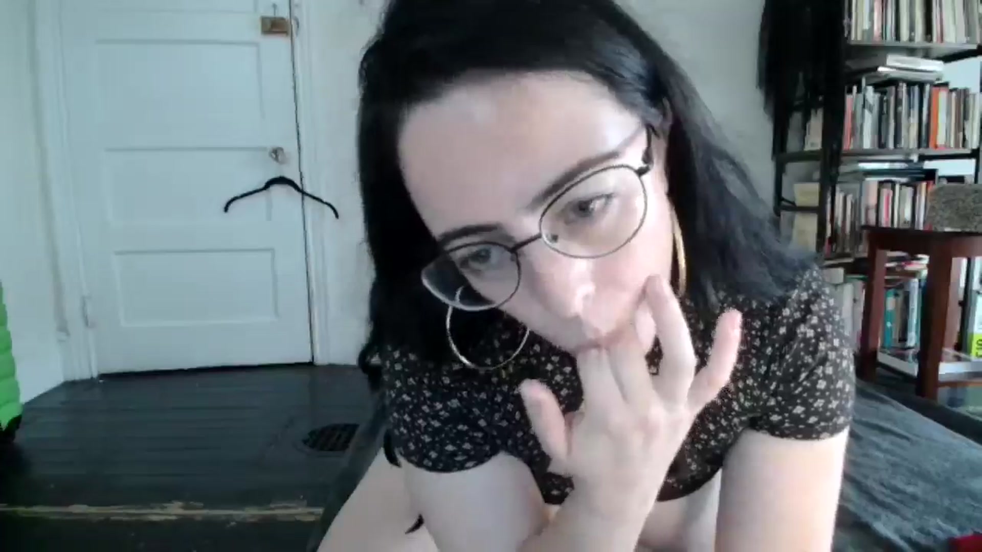 Gallery image thumbnail from LuisaThorneX's myfreecams stream on, 08/17/2025, 19:51 image 15 of 20