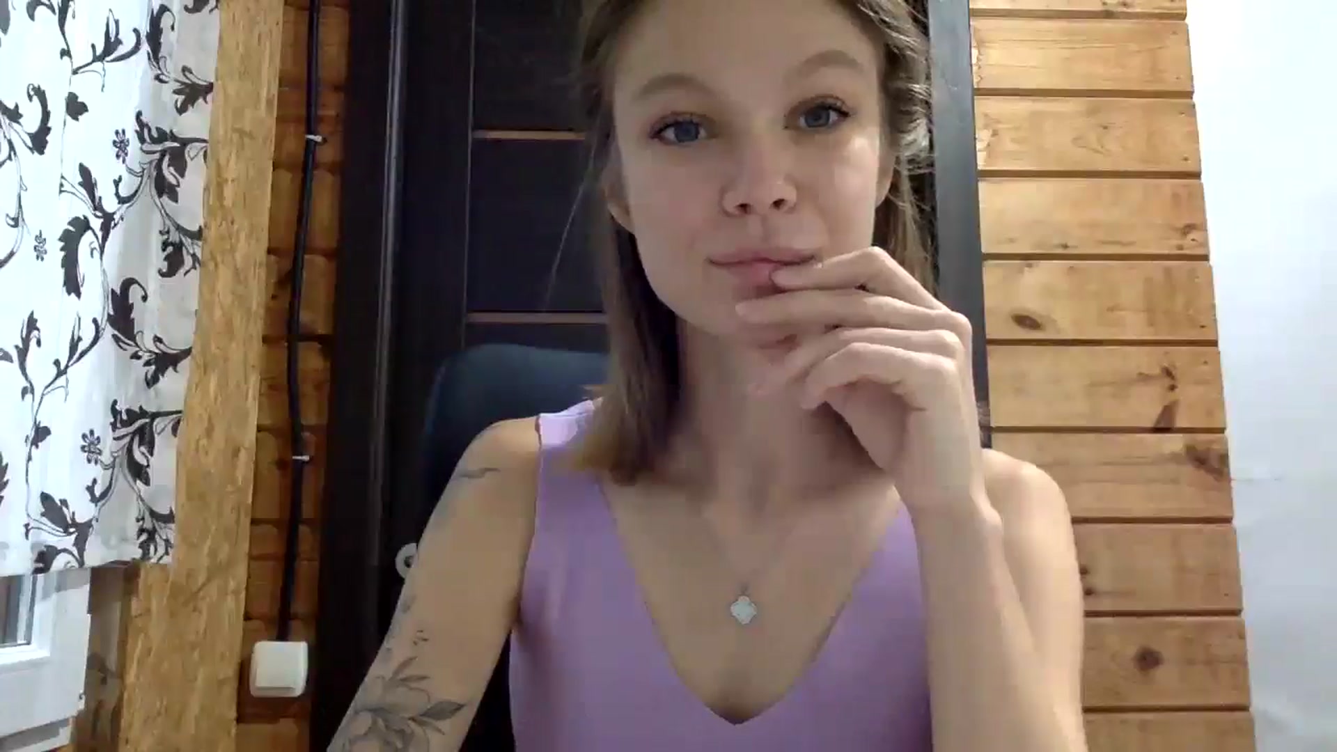 Gallery image thumbnail from LuluAmes's myfreecams stream on, 10/16/2024, 09:01 image 7 of 20