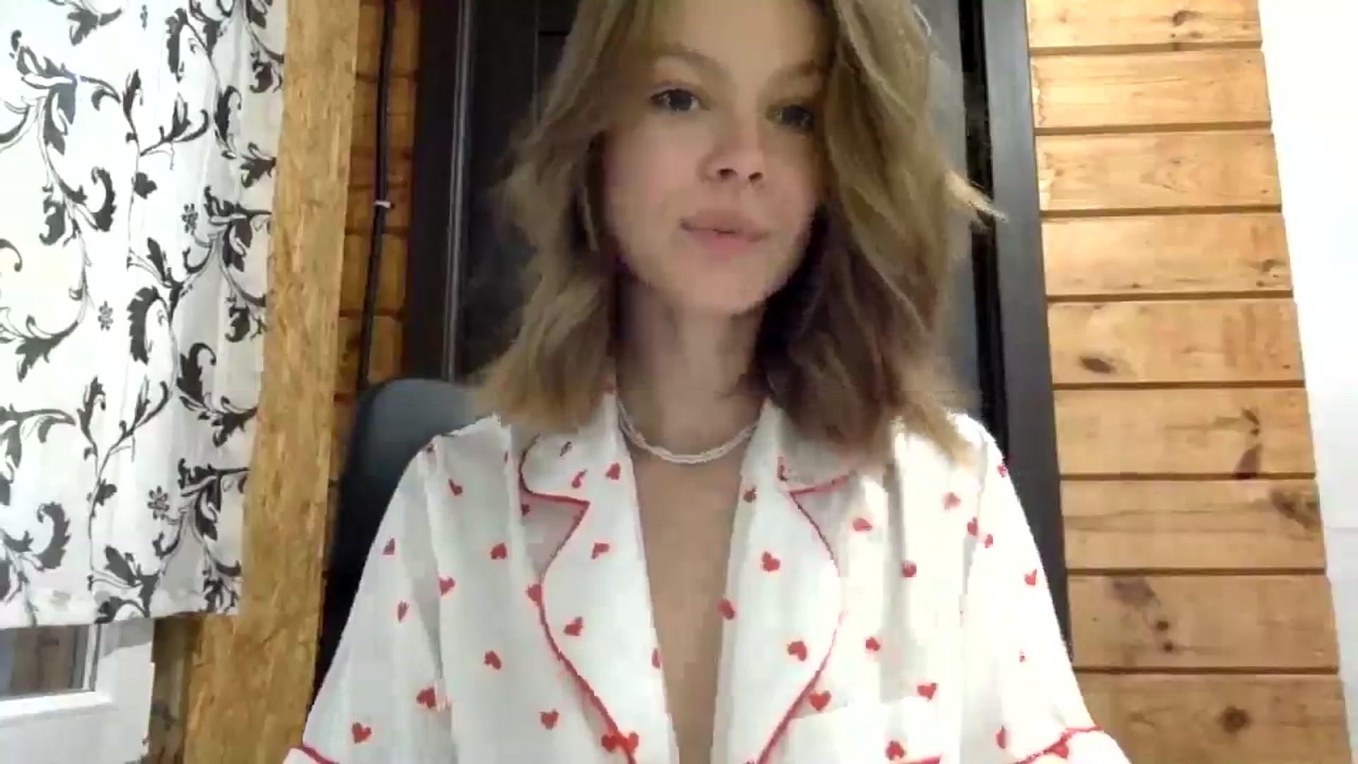 Gallery image thumbnail from LuluAmes's myfreecams stream on, 10/17/2024, 07:46 image 15 of 20