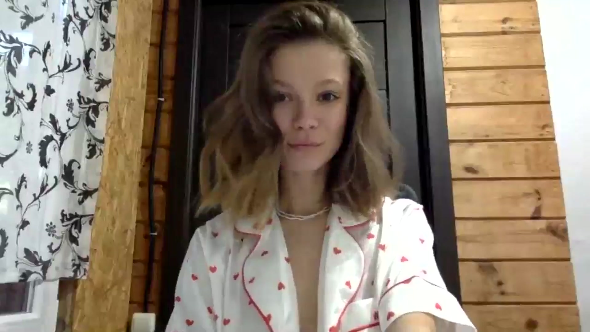 Gallery image thumbnail from LuluAmes's myfreecams stream on, 10/17/2024, 07:46 image 10 of 20