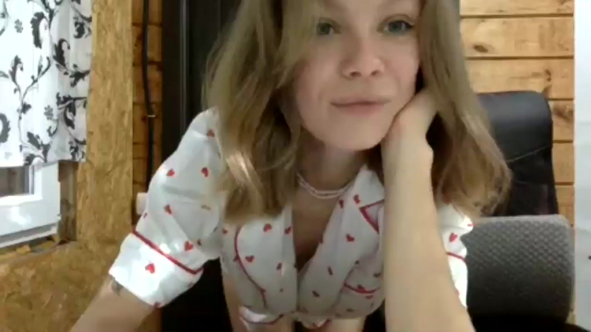 Gallery image thumbnail from LuluAmes's myfreecams stream on, 10/17/2024, 09:17 image 6 of 20
