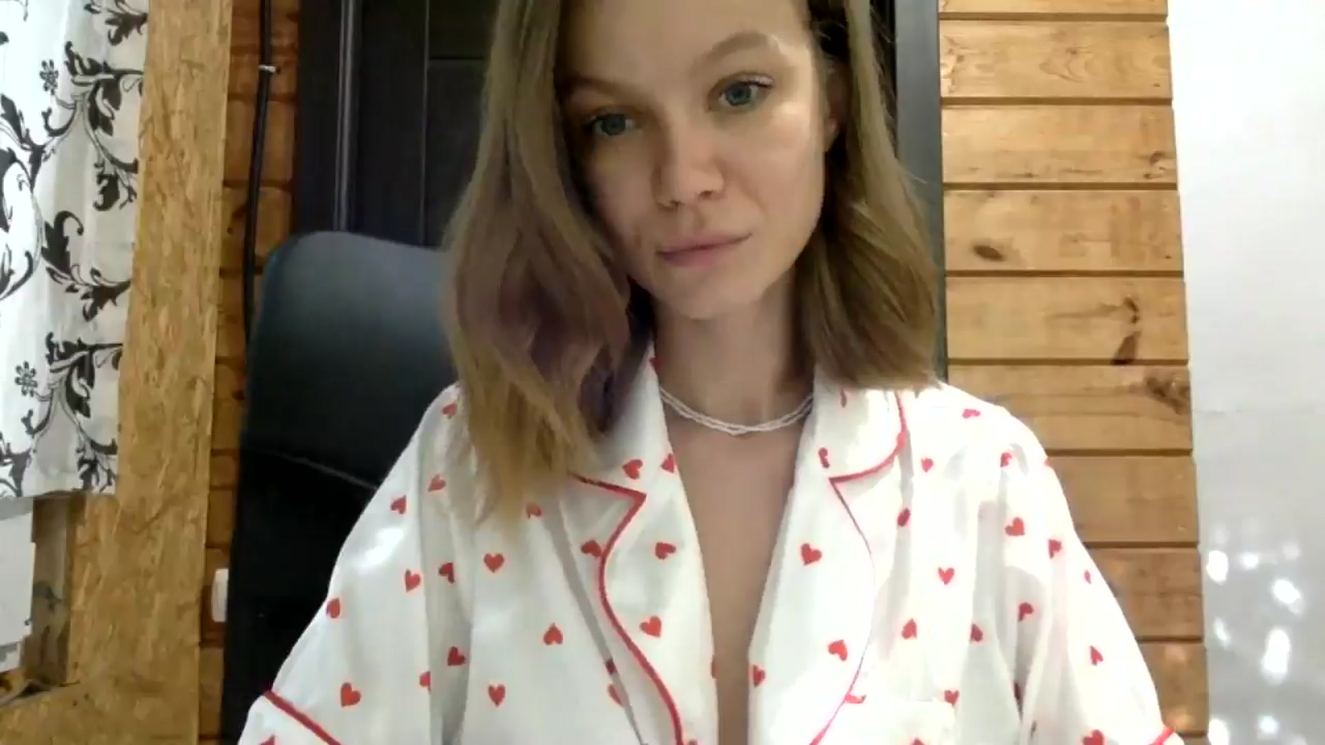 Gallery image thumbnail from LuluAmes's myfreecams stream on, 10/17/2024, 11:14 image 13 of 20