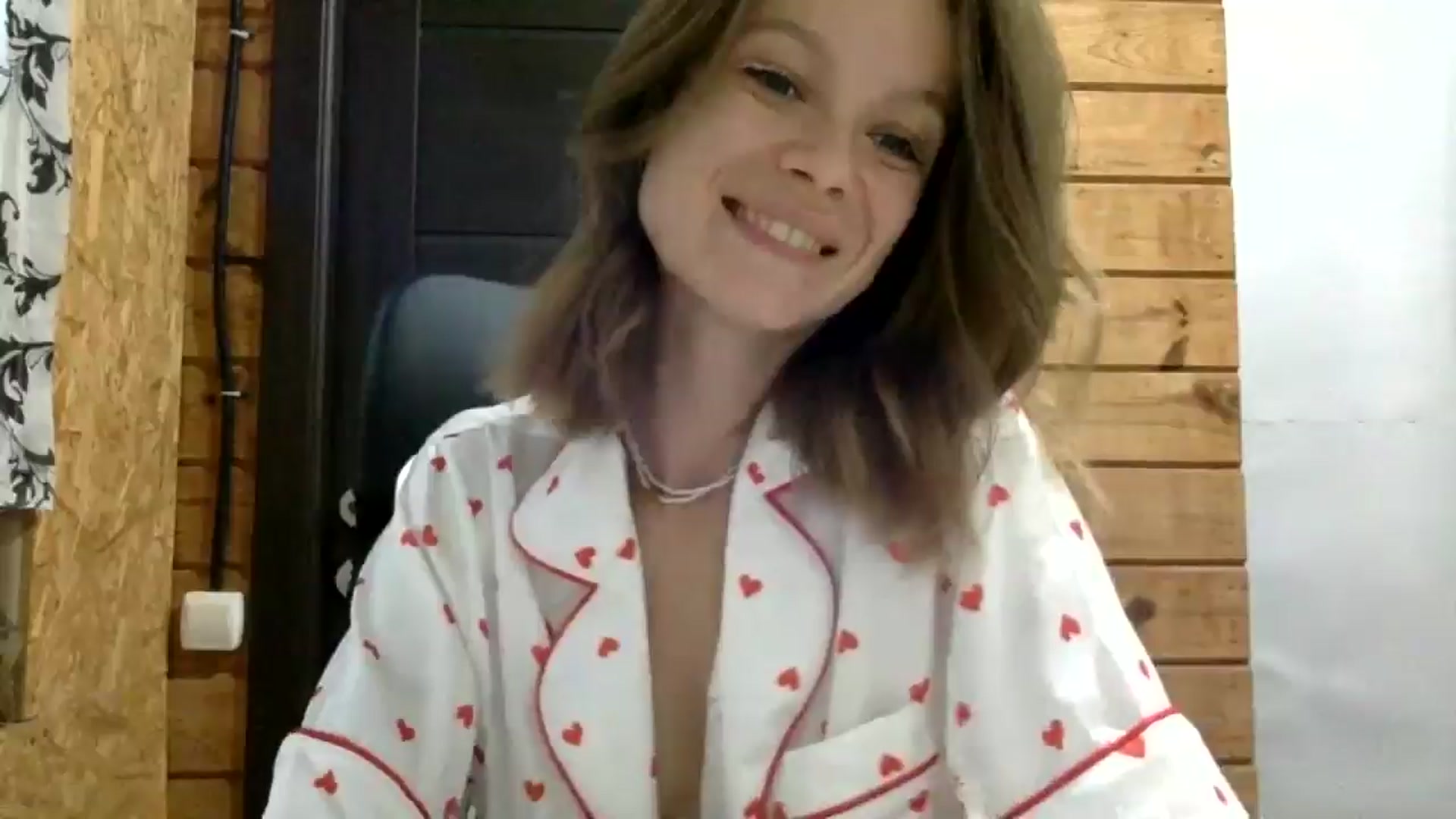 Gallery image thumbnail from LuluAmes's myfreecams stream on, 10/17/2024, 13:03 image 3 of 20