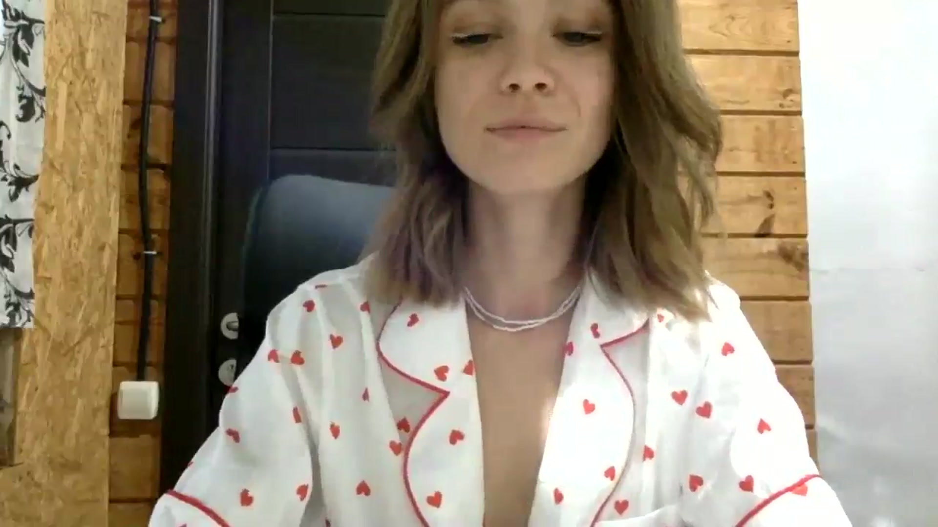 Gallery image thumbnail from LuluAmes's myfreecams stream on, 10/17/2024, 13:03 image 6 of 20