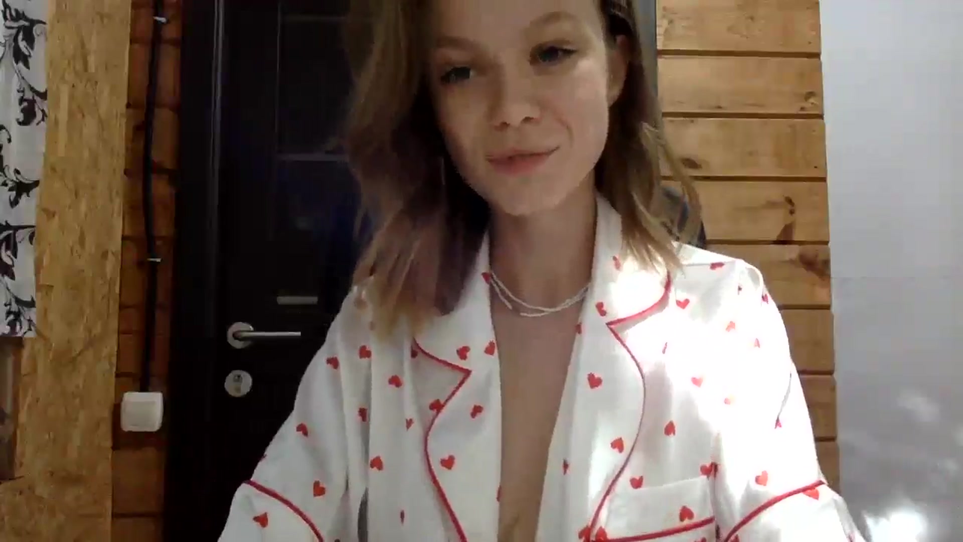 Gallery image thumbnail from LuluAmes's myfreecams stream on, 10/17/2024, 13:03 image 17 of 20