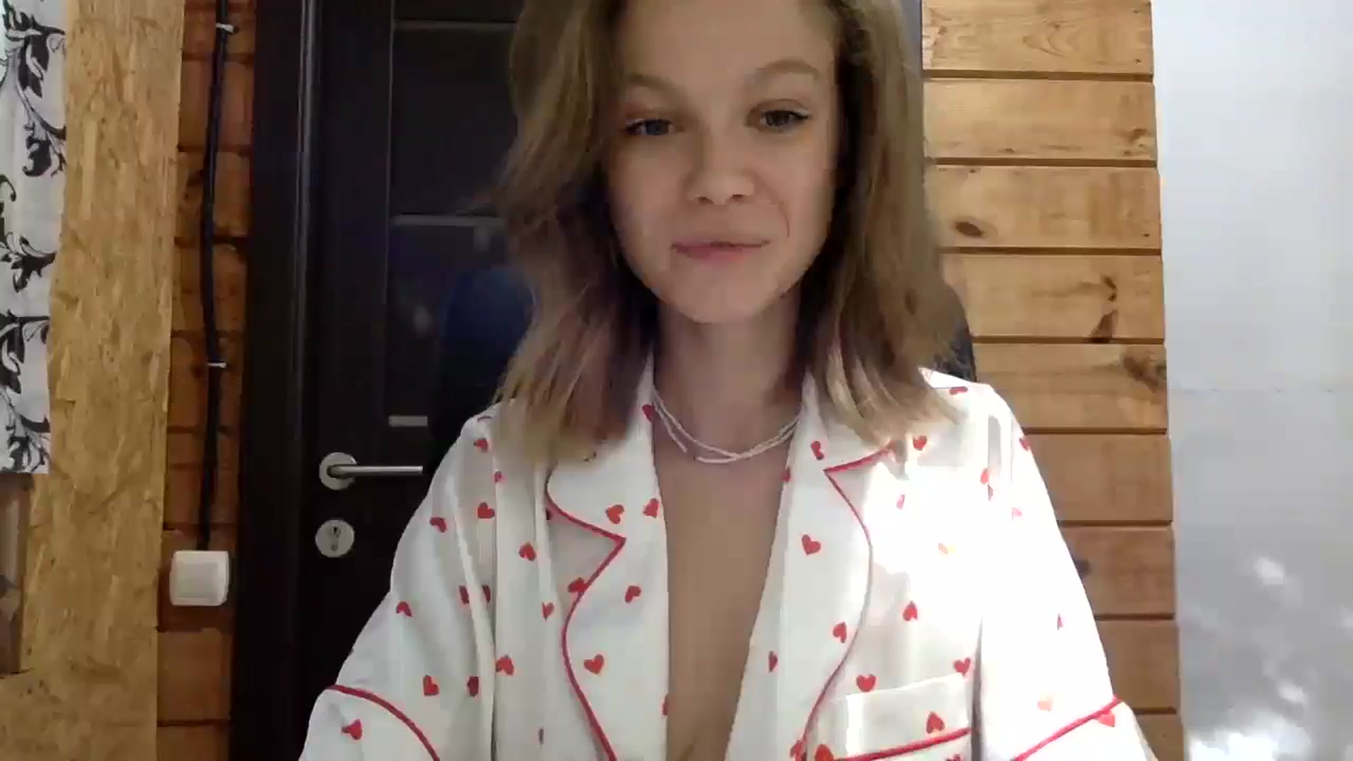 Gallery image thumbnail from LuluAmes's myfreecams stream on, 10/17/2024, 13:03 image 15 of 20