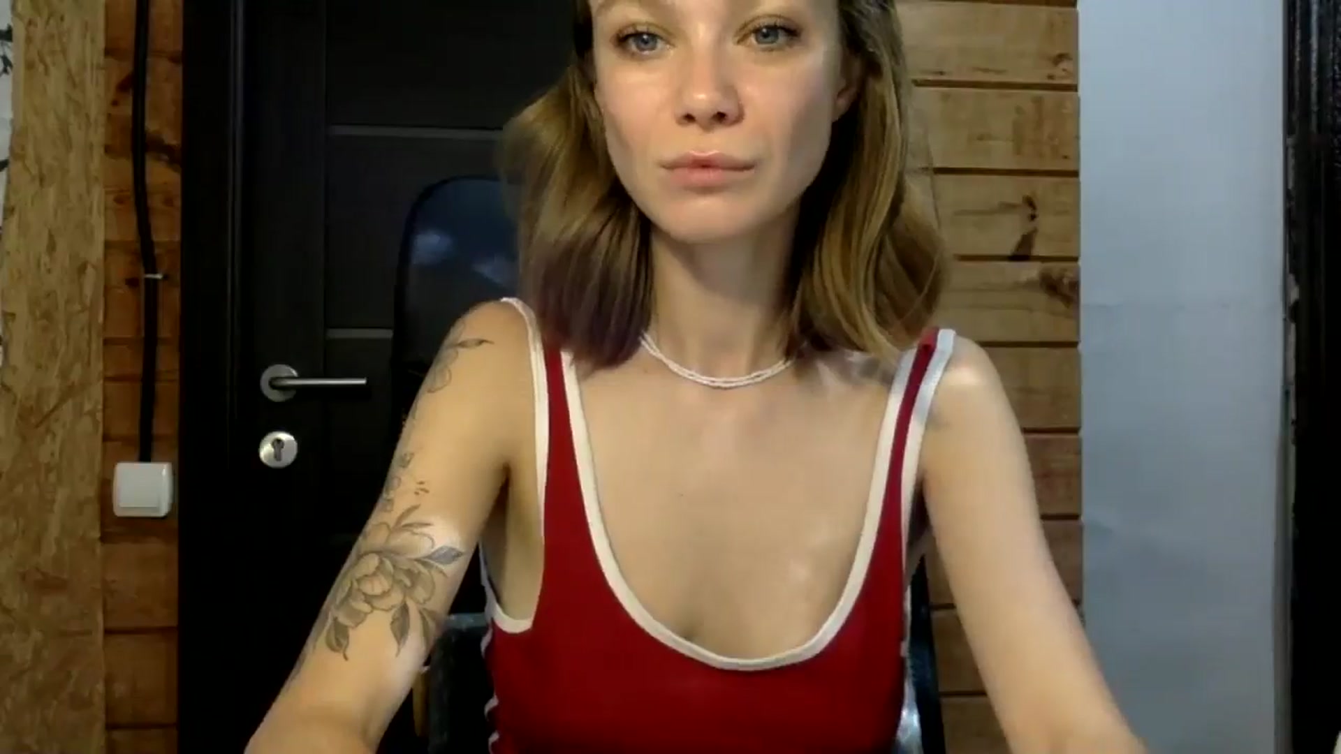 Gallery image thumbnail from LuluAmes's myfreecams stream on, 10/18/2024, 09:08 image 5 of 20