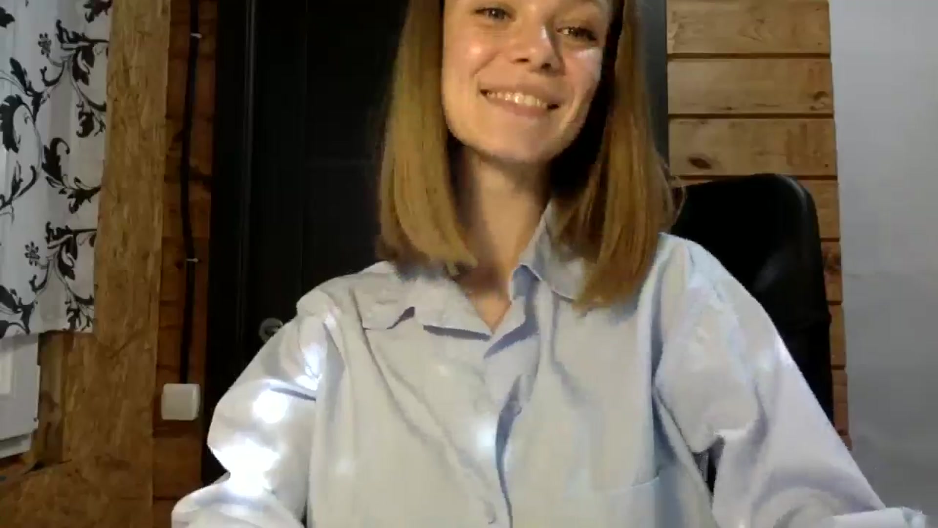 Gallery image thumbnail from LuluAmes's myfreecams stream on, 10/21/2024, 10:44 image 16 of 20