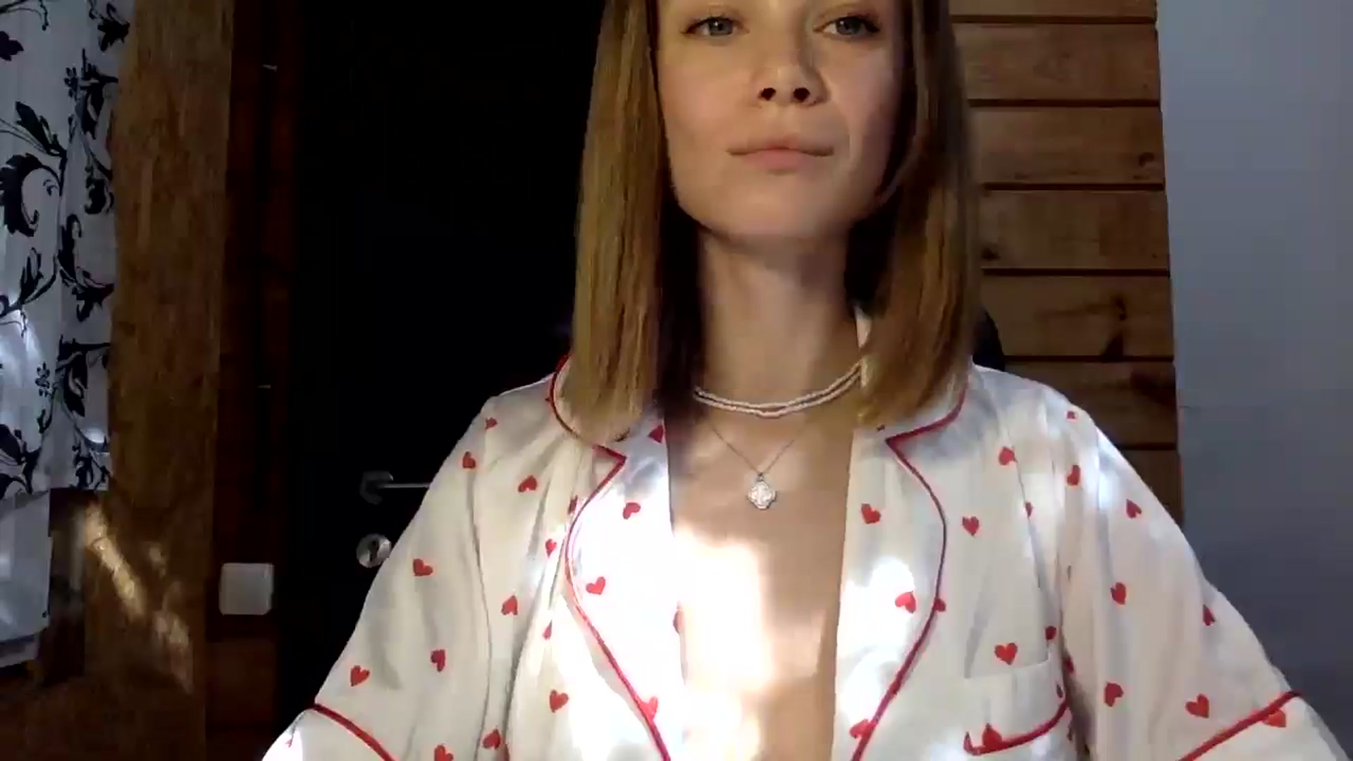 Gallery image thumbnail from LuluAmes's myfreecams stream on, 10/23/2024, 09:37 image 16 of 20