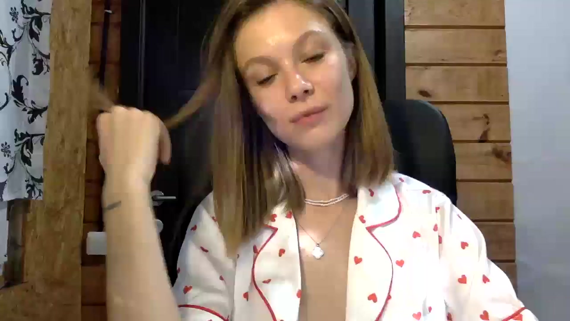 Gallery image thumbnail from LuluAmes's myfreecams stream on, 10/23/2024, 12:38 image 7 of 20