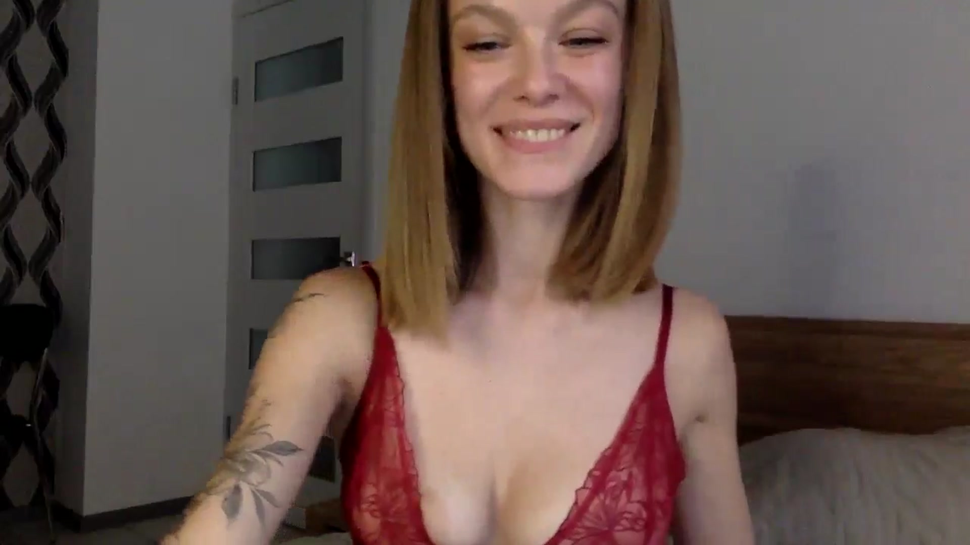 Gallery image thumbnail from LuluAmes's myfreecams stream on, 11/13/2024, 11:38 image 15 of 20