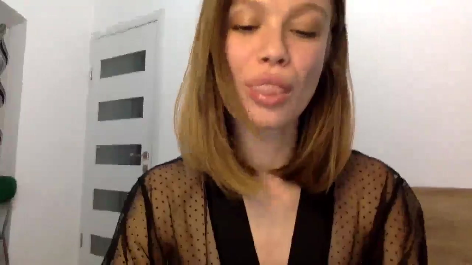 Gallery image thumbnail from LuluAmes's myfreecams stream on, 11/16/2024, 17:43 image 15 of 20