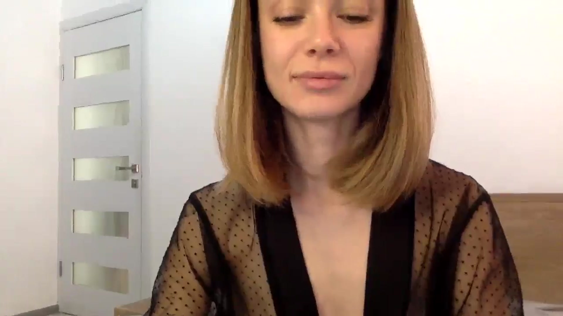 Gallery image thumbnail from LuluAmes's myfreecams stream on, 11/19/2024, 10:56 image 3 of 20