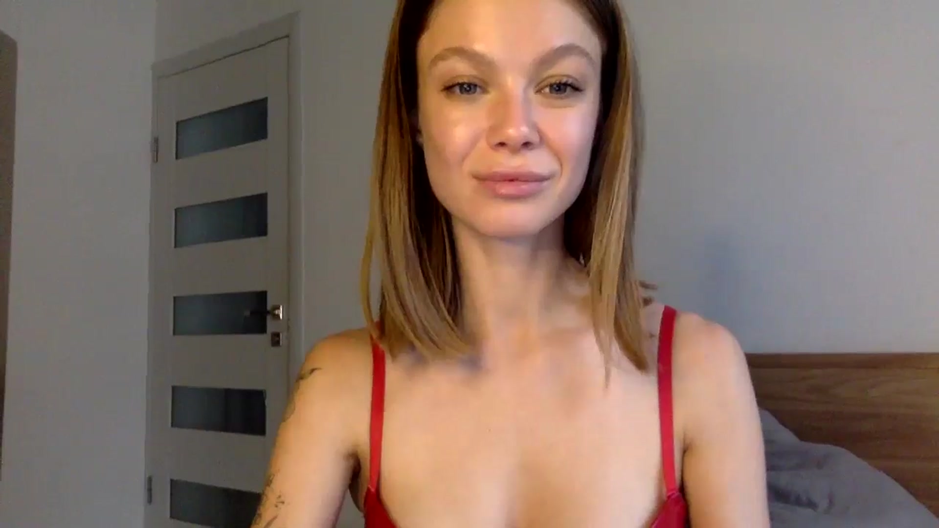 Gallery image thumbnail from LuluAmes's myfreecams stream on, 11/22/2024, 12:53 image 12 of 20
