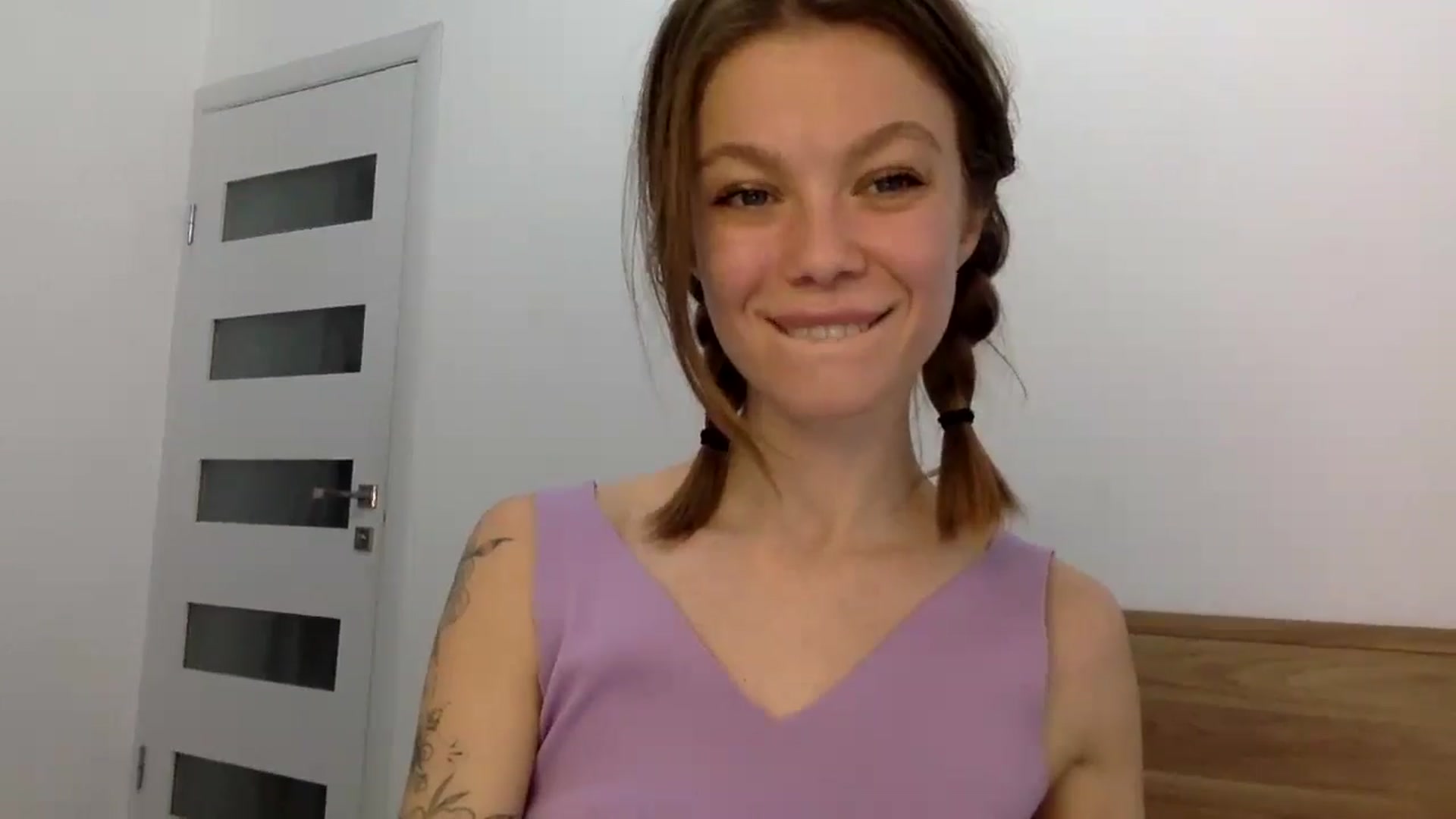 Gallery image thumbnail from LuluAmes's myfreecams stream on, 11/29/2024, 13:37 image 8 of 20