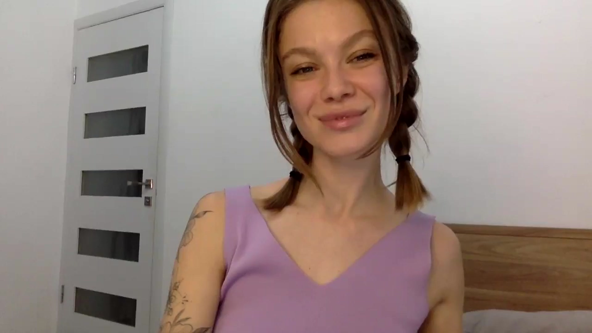 Gallery image thumbnail from LuluAmes's myfreecams stream on, 11/29/2024, 13:37 image 18 of 20