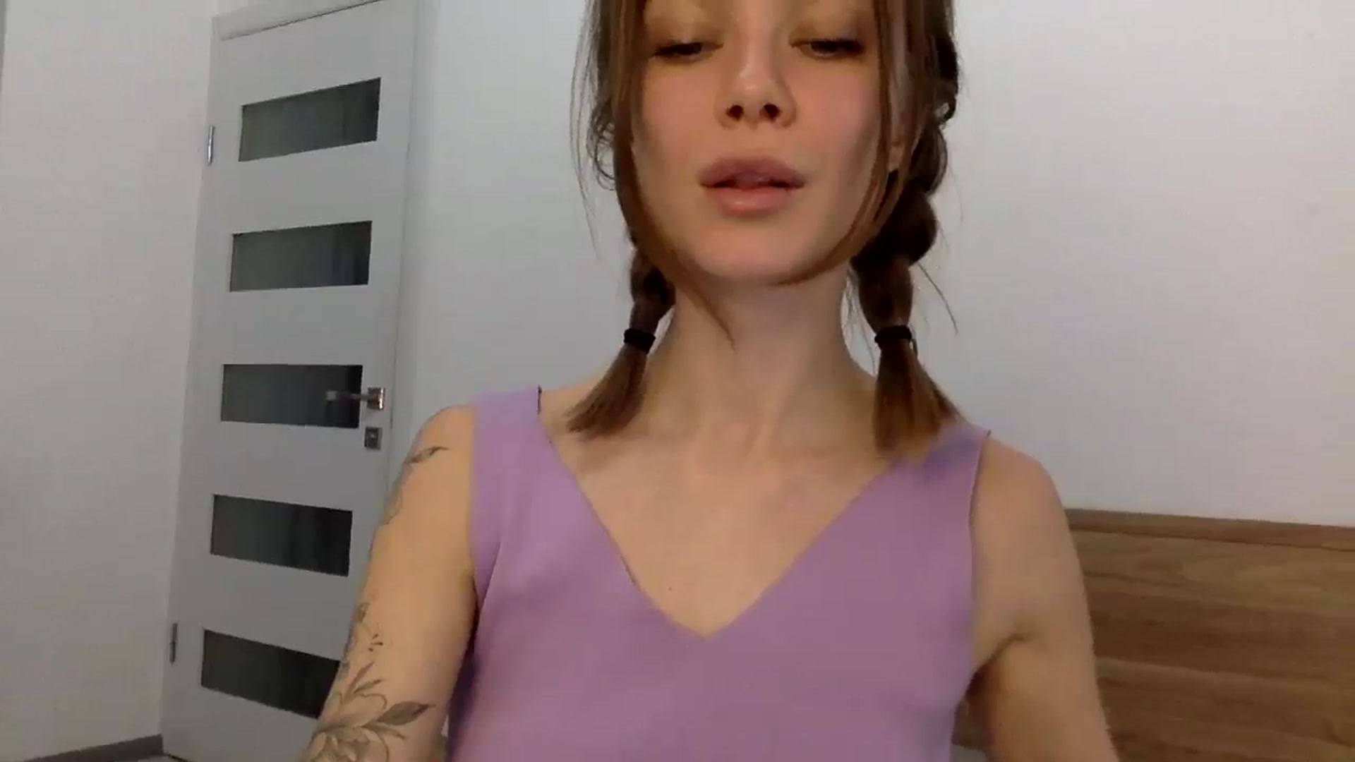 Gallery image thumbnail from LuluAmes's myfreecams stream on, 11/29/2024, 13:37 image 10 of 20