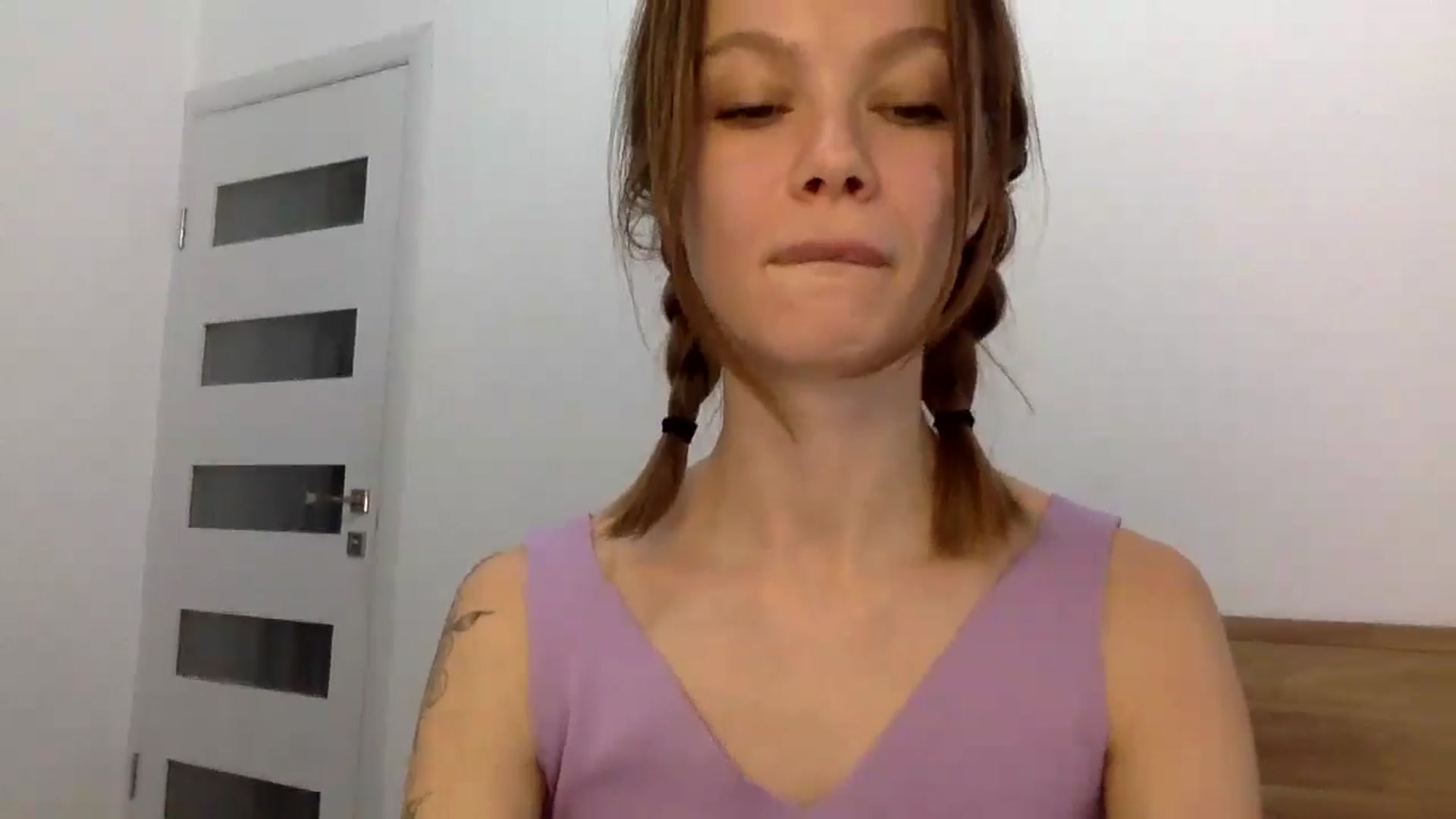 Gallery image thumbnail from LuluAmes's myfreecams stream on, 11/29/2024, 13:37 image 13 of 20