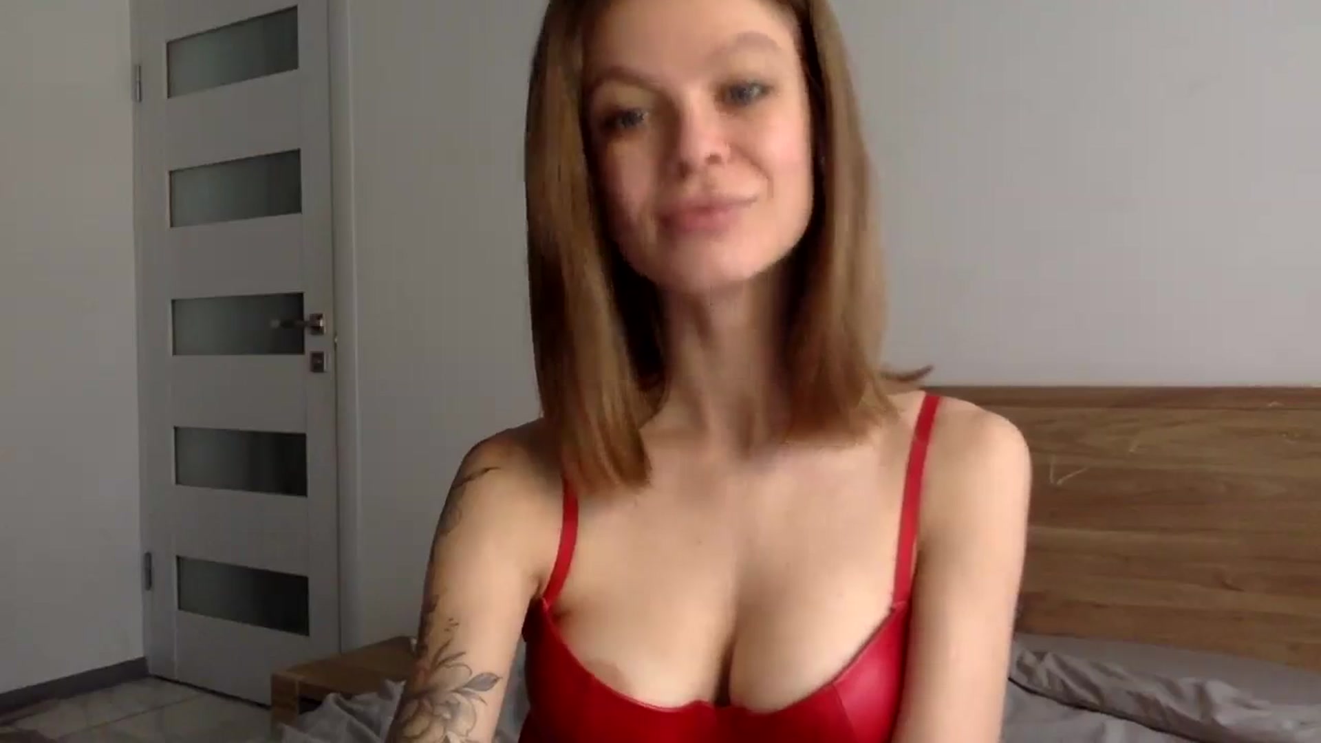 Gallery image thumbnail from LuluAmes's myfreecams stream on, 12/03/2024, 10:44 image 3 of 20