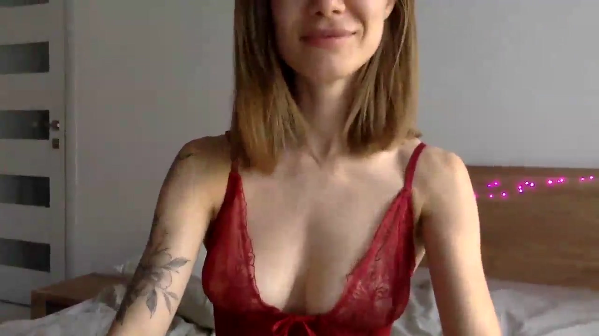 Gallery image thumbnail from LuluAmes's myfreecams stream on, 12/17/2024, 11:28 image 3 of 20