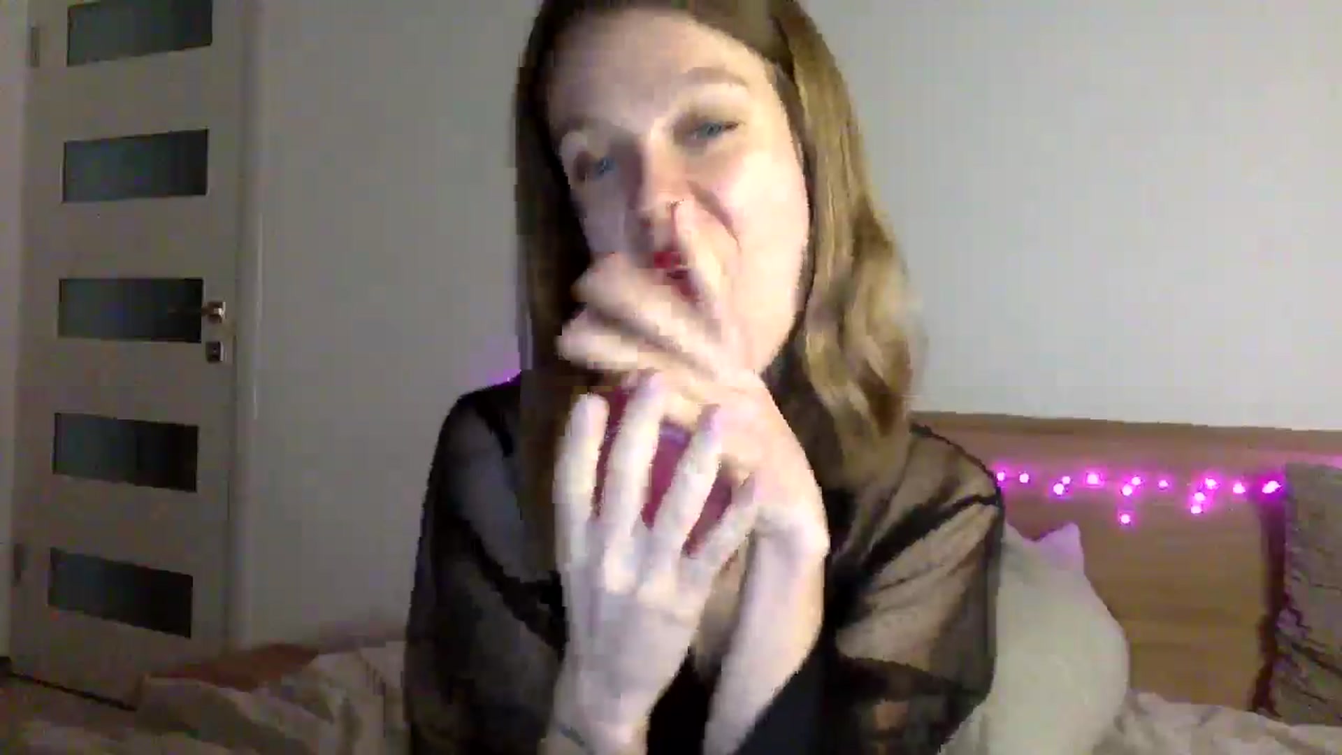 Gallery image thumbnail from LuluAmes's myfreecams stream on, 12/21/2024, 12:03 image 18 of 20