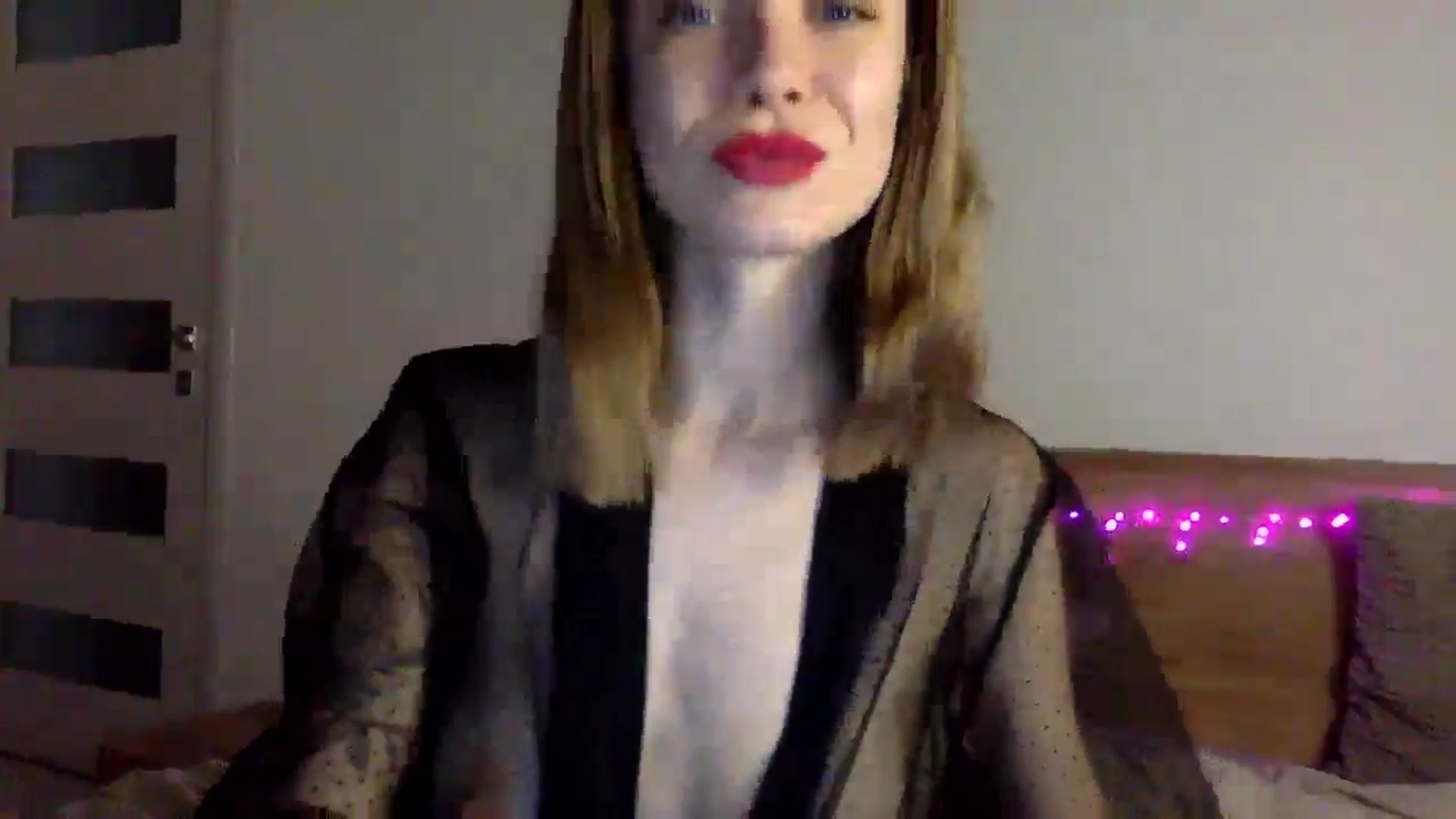 Gallery image thumbnail from LuluAmes's myfreecams stream on, 12/21/2024, 12:03 image 5 of 20