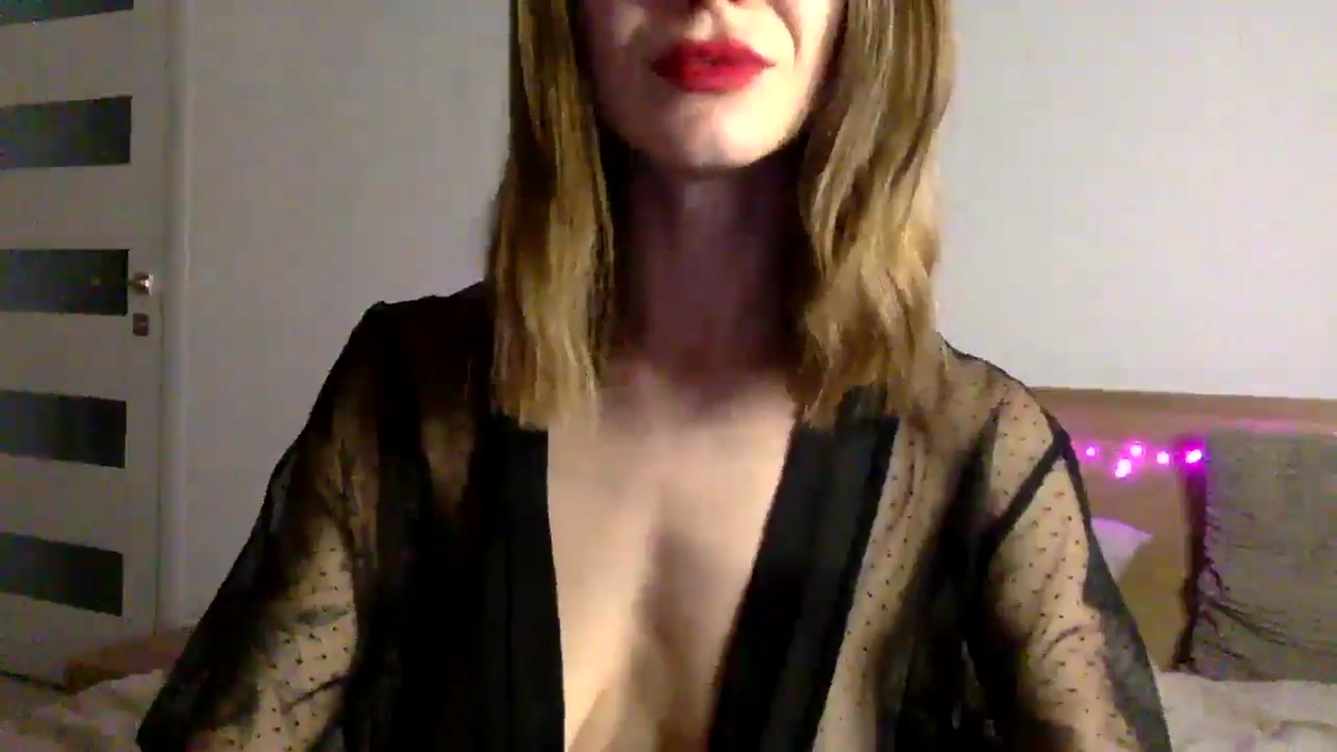 Gallery image thumbnail from LuluAmes's myfreecams stream on, 12/21/2024, 13:13 image 3 of 20