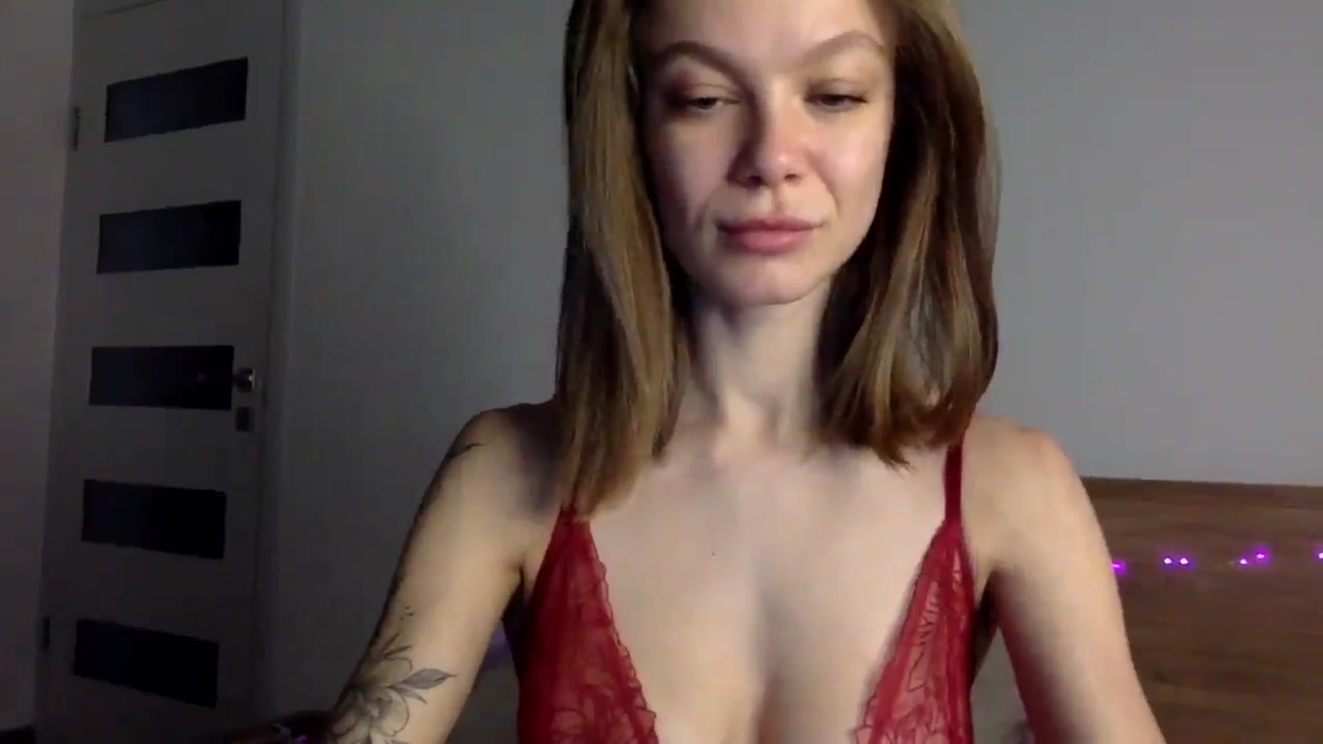 Gallery image thumbnail from LuluAmes's myfreecams stream on, 12/23/2024, 09:02 image 11 of 20