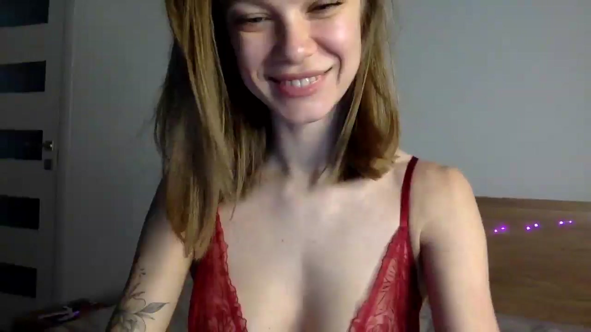 Gallery image thumbnail from LuluAmes's myfreecams stream on, 12/23/2024, 09:02 image 4 of 20